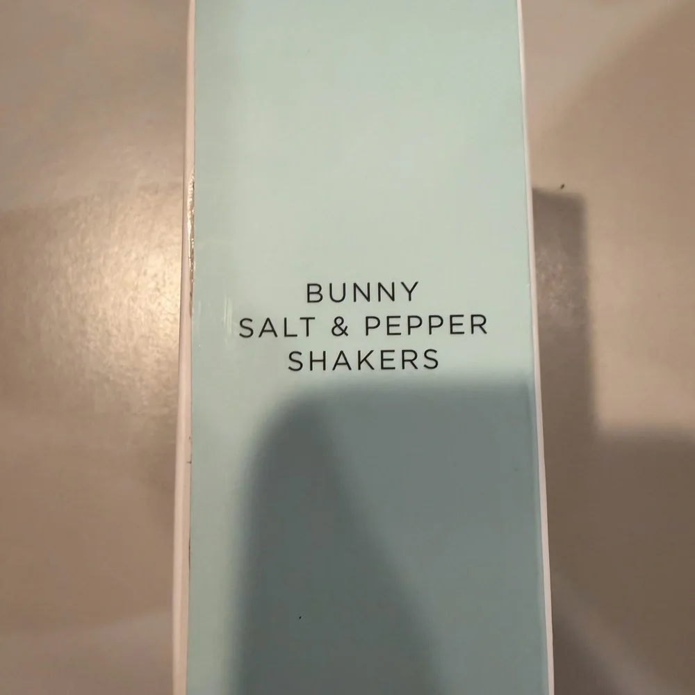 Williams Sonoma Bunny Salt & Pepper Shakers - White